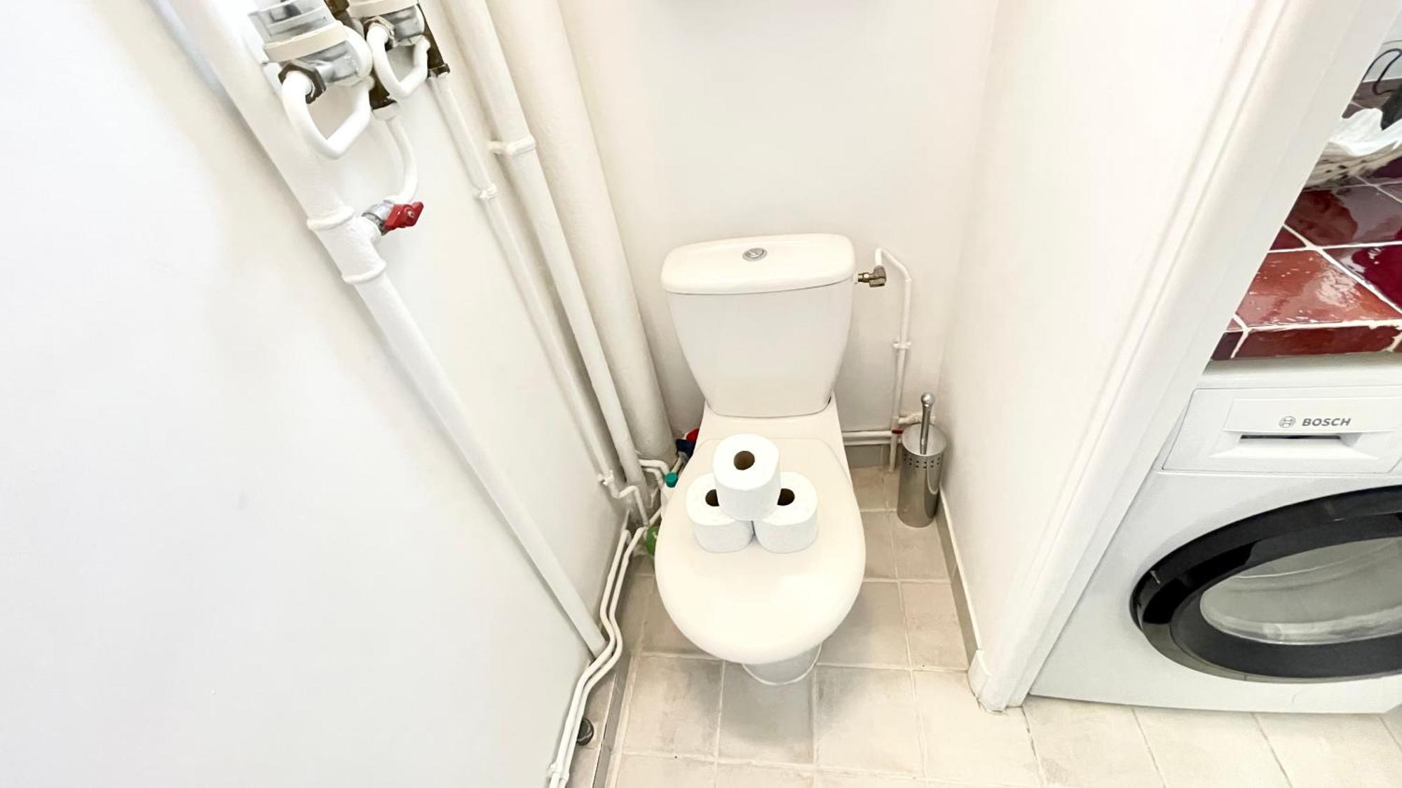 116 - 15eme Elegant Pied-a-terre De 80m2